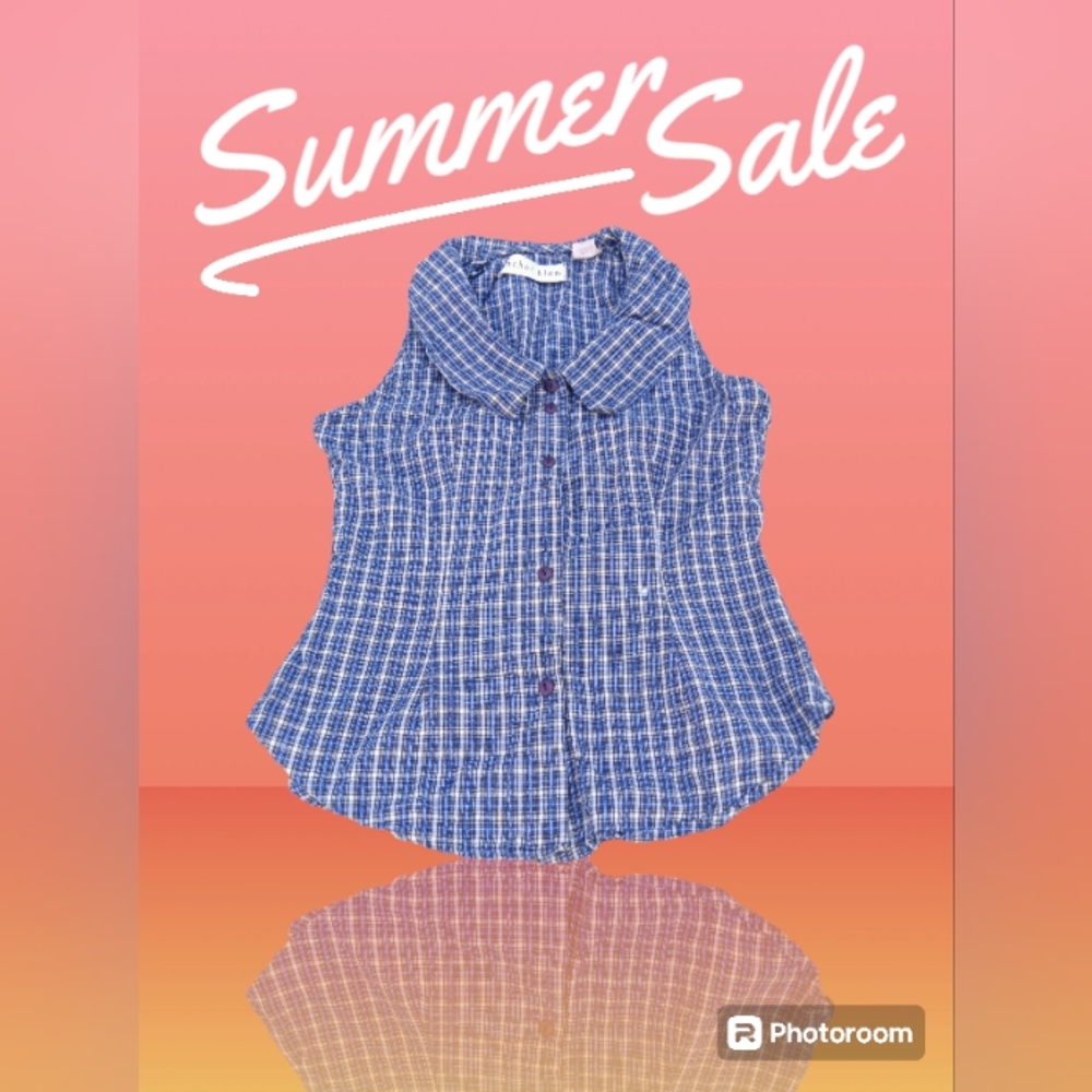Anchor Blue's Woman's Blue Plaid Sleeveless Button up Tank Top.🍁